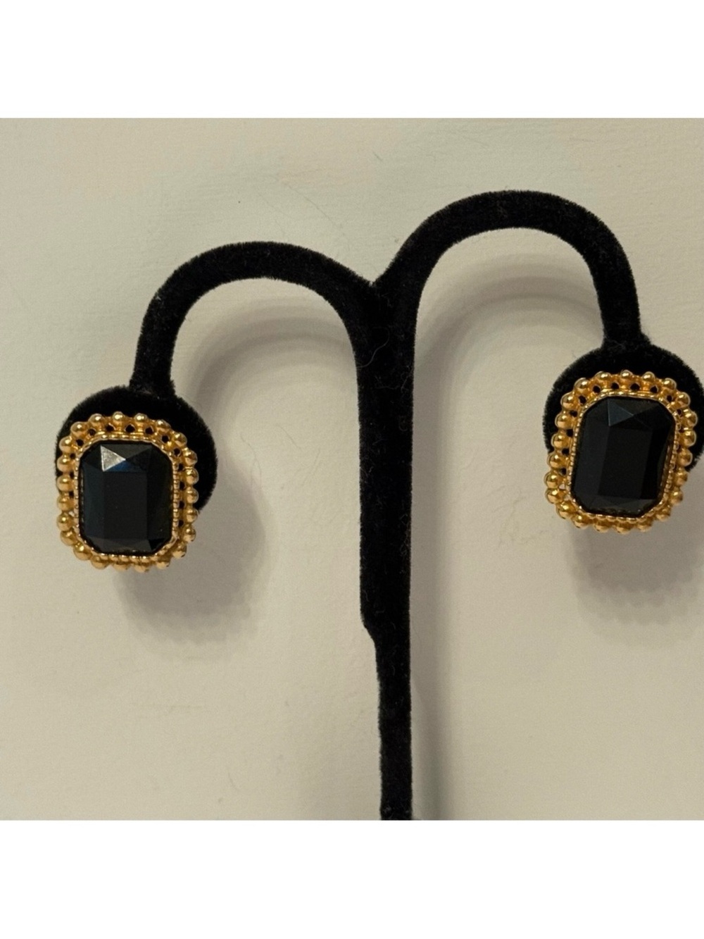 SARAH COVENTRY EARRINGS VINTAGE CLIP FACETED BLACK GLASS GOLD BEAD SURROUND